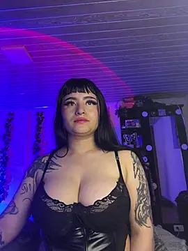 naeniademontyy online show from April 29, 2026, 1:21 am