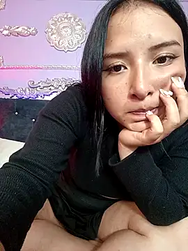 EmmyCastillo online show from April 28, 2026, 2:27 am