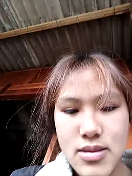 mai-lovelyy online show from April 27, 2026, 2:31 am