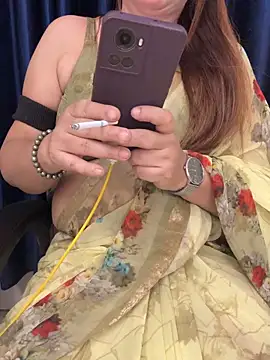 Snapshot of Naughty-Shreenn chatting on April 26, 2026, 5:43 pm Naughty-Shreenn online show from April 26, 2026, 5:43 pm