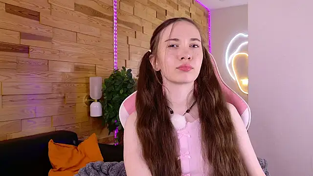 LilaMccoy online show from June 27, 2026, 12:22 pm