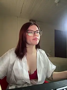 Snapshot of Nicolexx18 chatting on May 8, 2026, 11:59 am Nicolexx18 online show from May 8, 2026, 11:59 am