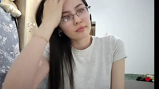 AshleyTropiano online show from May 13, 2026, 4:26 pm