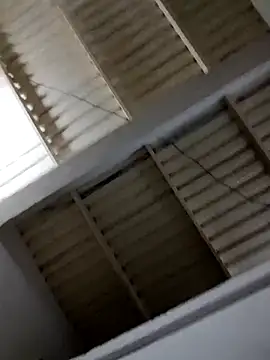 salomehot22 online show from April 28, 2026, 12:43 pm