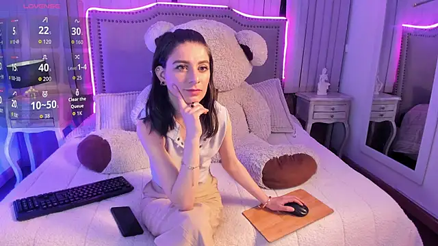 Snapshot of mariana__thompson chatting on July 3, 2026, 2:29 am mariana thompson online show from July 3, 2026, 2:29 am