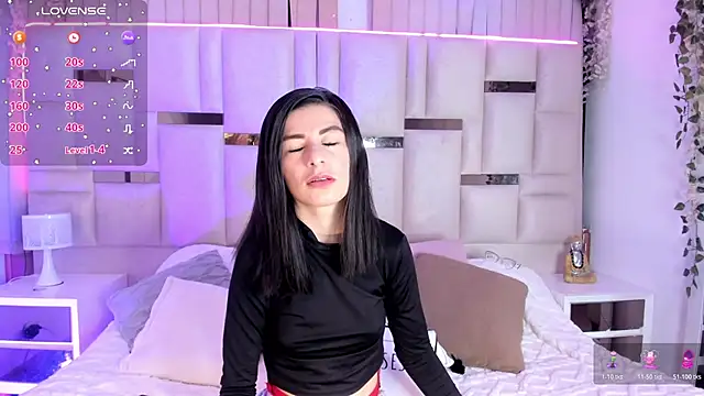 Snapshot of mariana__thompson chatting on July 15, 2026, 2:39 am mariana thompson online show from July 15, 2026, 2:39 am