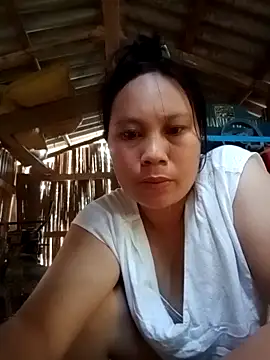 lanngoc2 online show from May 12, 2026, 10:01 am