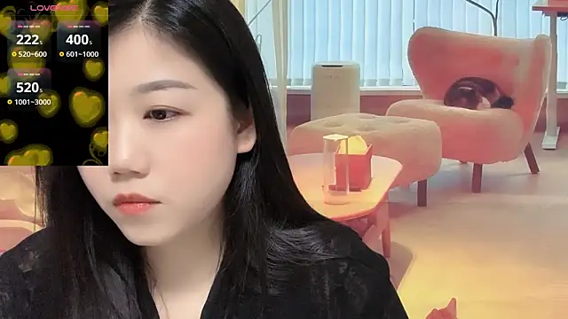 Snapshot of F-Yuwei chatting on April 25, 2026, 1:03 pm F-Yuwei online show from April 25, 2026, 1:03 pm