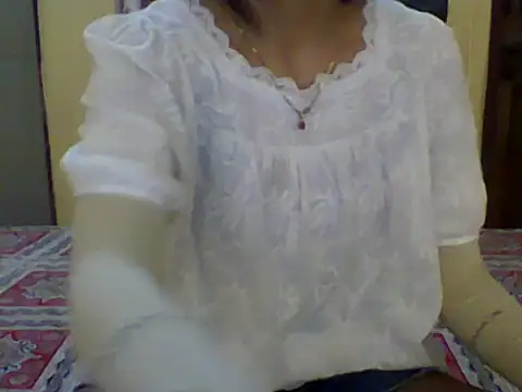 hot-avni online show from July 3, 2026, 12:33 pm