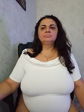 -CUTE-EVVIL- online show from July 23, 2026, 6:06 pm
