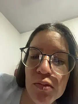 Snapshot of SamyandAllison chatting on May 23, 2026, 12:38 am SamyandAllison online show from May 23, 2026, 12:38 am