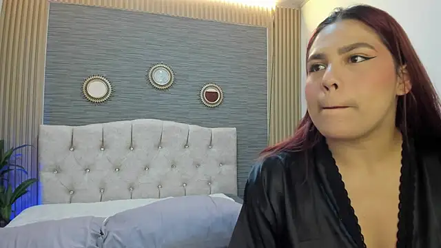 Snapshot of SamyandAllison chatting on May 23, 2026, 9:19 pm SamyandAllison online show from May 23, 2026, 9:19 pm