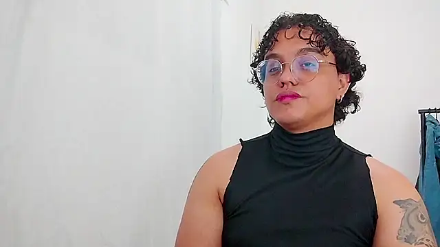 Diane exotic online show from April 28, 2026, 2:27 am