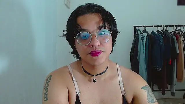 Diane exotic online show from May 24, 2026, 10:37 pm
