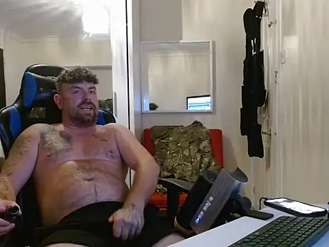 Snapshot of Naughtybihubbyxx chatting on July 9, 2026, 9:41 pm Naughtybihubbyxx online show from July 9, 2026, 9:41 pm