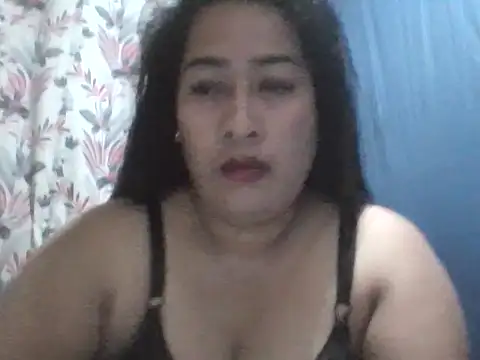 Snapshot of PinayAsh chatting on May 12, 2026, 11:18 am PinayAsh online show from May 12, 2026, 11:18 am