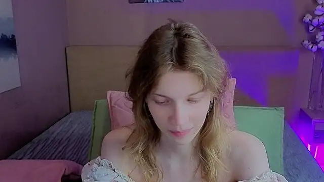 Emily Cartex online show from July 23, 2026, 5:38 am
