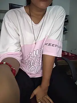 Snapshot of ESHA-LOVE chatting on June 6, 2026, 12:27 am ESHA-LOVE online show from June 6, 2026, 12:27 am