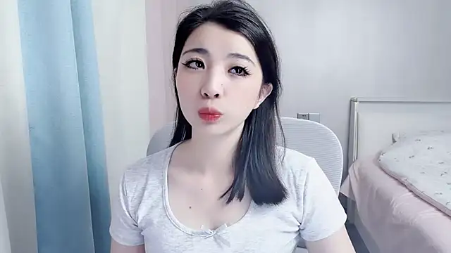 amy-6668 online show from May 7, 2026, 3:34 am
