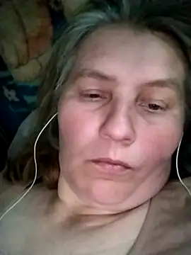 IrisMaris37 online show from May 3, 2026, 3:40 pm