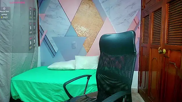 raylin escobar online show from July 8, 2026, 8:46 pm