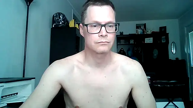 dadbod847364 online show from May 10, 2026, 9:42 pm