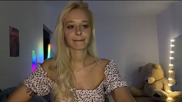 Snapshot of Sweety_F69 chatting on June 29, 2026, 10:54 pm Sweety F69 online show from June 29, 2026, 10:54 pm