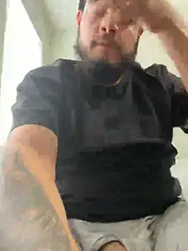 Zaddymatty2002 online show from April 25, 2026, 9:56 pm