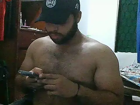 Snapshot of Bearmachin chatting on June 27, 2026, 4:28 am Bearmachin online show from June 27, 2026, 4:28 am
