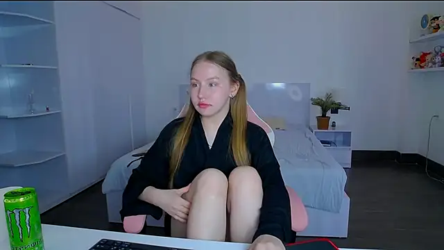 Crystal Line online show from April 27, 2026, 5:05 am