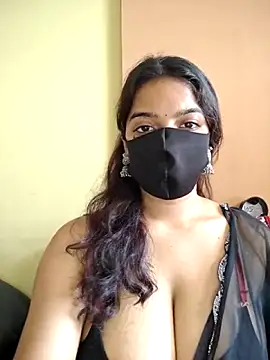 vanika2000 online show from May 25, 2026, 3:45 am