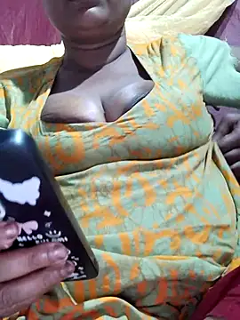 Snapshot of Gulapi_N chatting on May 10, 2026, 5:56 am Gulapi N online show from May 10, 2026, 5:56 am