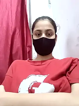 saniyamirza000777 online show from April 27, 2026, 3:43 pm