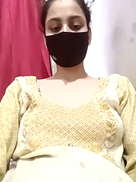 saniyamirza000777 online show from April 29, 2026, 5:30 pm