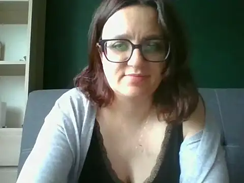 sensual paris online show from June 15, 2026, 5:31 am