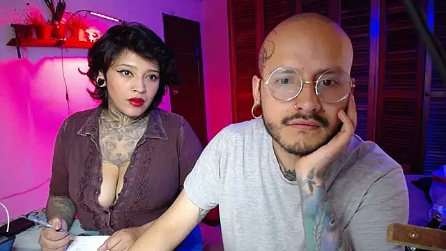 Snapshot of realhomesex chatting on May 7, 2026, 1:55 am realhomesex online show from May 7, 2026, 1:55 am