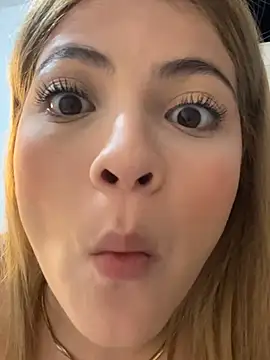 dulcemeggan online show from April 29, 2026, 5:00 am