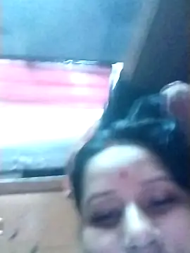 Ishrgt2244 online show from April 27, 2026, 9:29 am