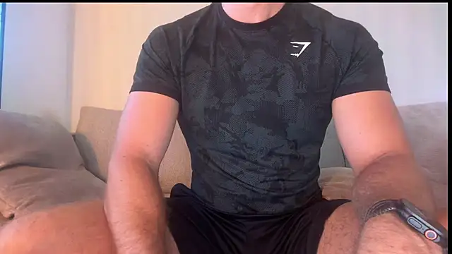 Snapshot of gymshrk chatting on August 3, 2026, 5:39 am gymshrk online show from August 3, 2026, 5:39 am