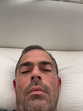 Riccardo86xx online show from May 1, 2026, 1:37 pm