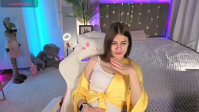 Dayana Mood online show from June 2, 2026, 6:37 am