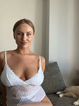 babypearl99 online show from April 27, 2026, 12:25 pm