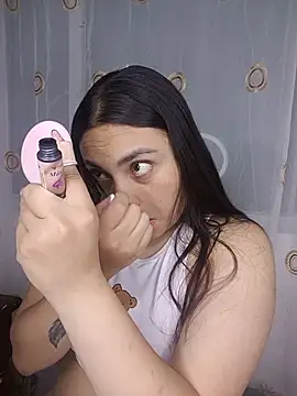 Snapshot of -brendda- chatting on July 16, 2026, 3:23 am -brendda- online show from July 16, 2026, 3:23 am
