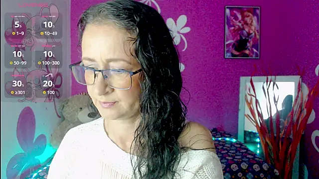 aura latinax online show from April 30, 2026, 12:44 pm