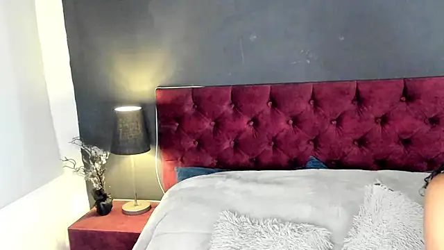 Snapshot of ZiaNoir_ chatting on June 24, 2026, 5:12 pm ZiaNoir online show from June 24, 2026, 5:12 pm