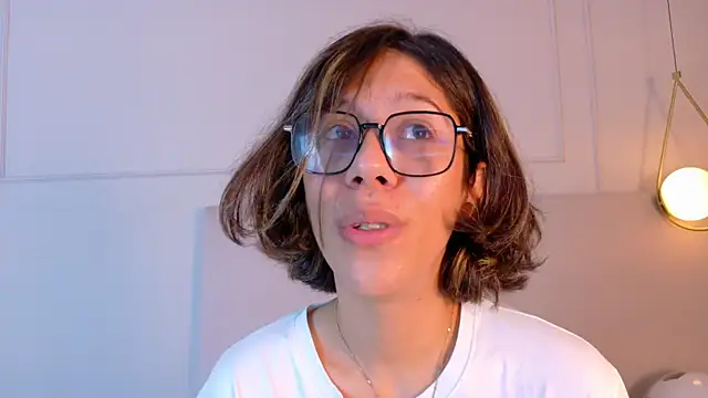 ZoeyPetit online show from July 8, 2026, 1:04 pm