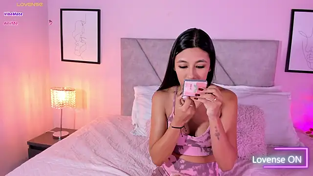 Emiilyh  online show from June 9, 2026, 8:20 pm