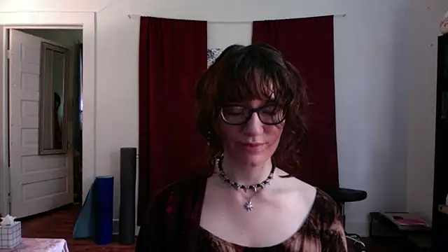 AnnywnBelle online show from May 12, 2026, 10:07 pm