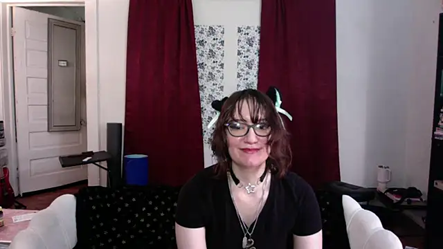 AnnywnBelle online show from May 28, 2026, 8:17 pm