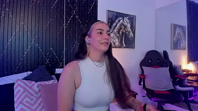 Snapshot of Bonnie_Rider chatting on May 22, 2026, 5:14 am Bonnie Rider online show from May 22, 2026, 5:14 am